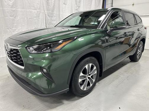 2025 Toyota Highlander XLE