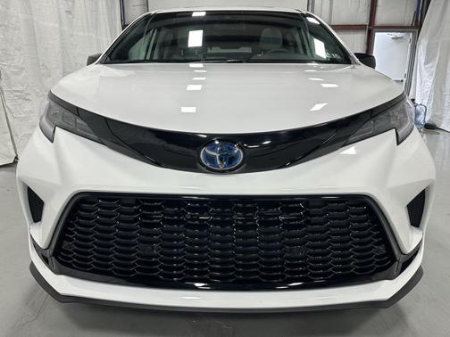 2025 Toyota Sienna XSE 7 Passenger