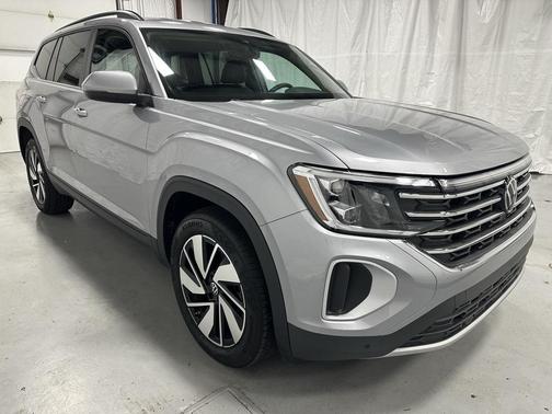 2025 Volkswagen Atlas 2.0T SE w/Technology 4MOTION