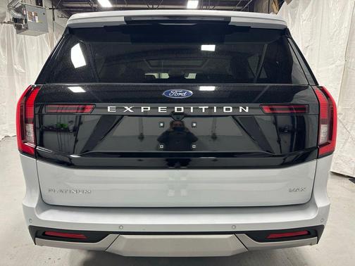 Space Silver Metallic 2025 Ford Expedition Max Platinum