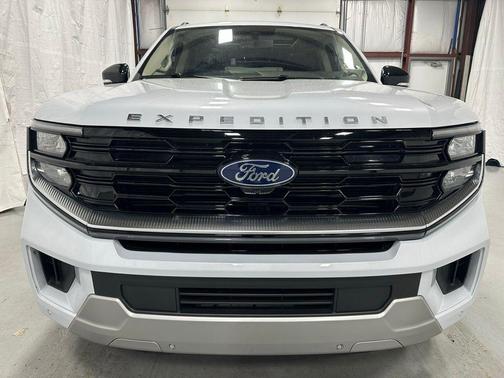 Space Silver Metallic 2025 Ford Expedition Max Platinum