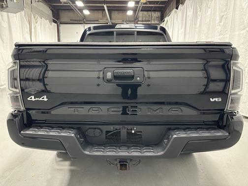 2020 Toyota Tacoma SR