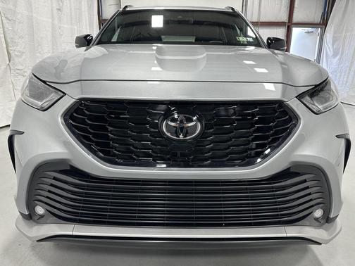 2025 Toyota Highlander XSE