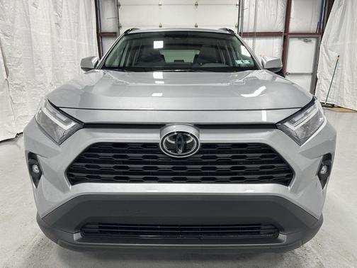 2025 Toyota RAV4 Hybrid XLE Premium