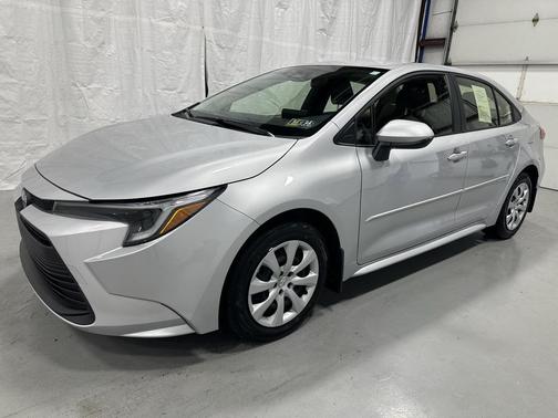 2025 Toyota Corolla Hybrid LE