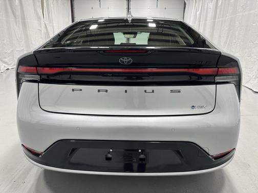 2025 Toyota Prius XLE