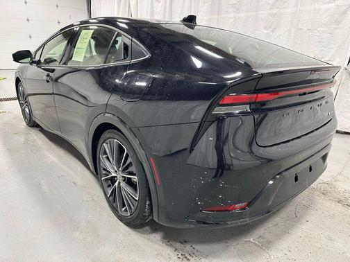 2025 Toyota Prius XLE