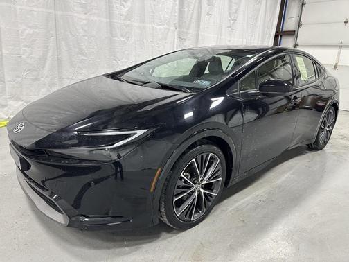 2025 Toyota Prius XLE