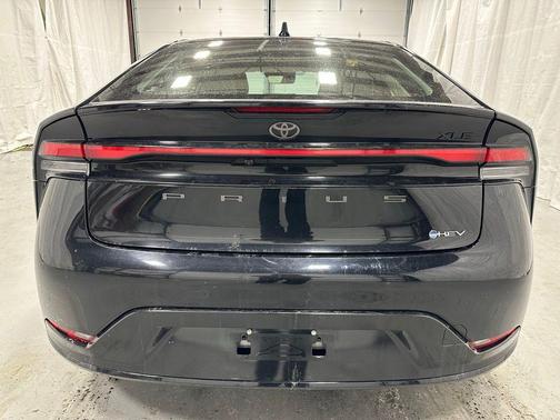 2025 Toyota Prius XLE