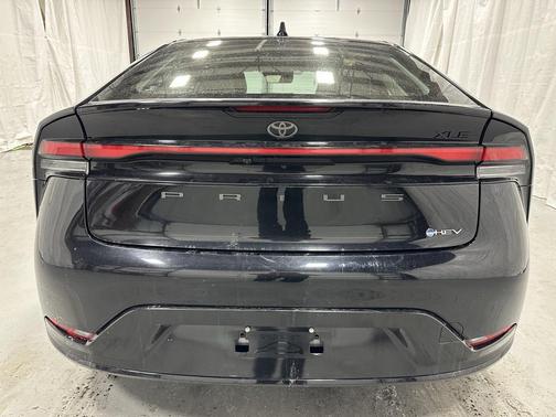2025 Toyota Prius XLE