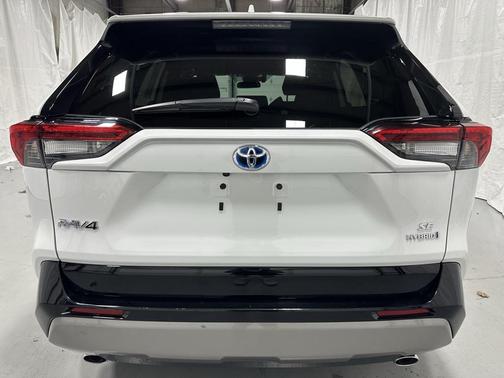 2024 Toyota RAV4 Hybrid SE