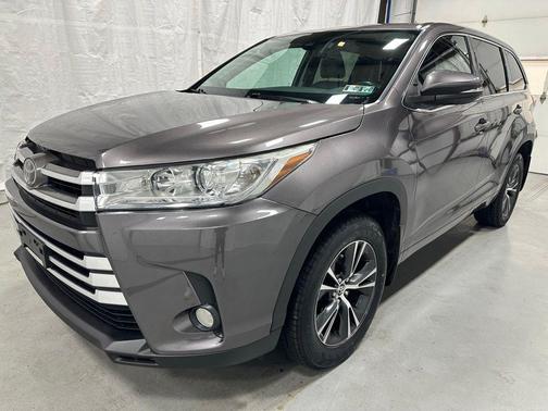 Predawn Gray Mica 2018 Toyota Highlander LE Plus