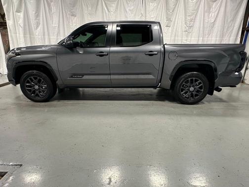 Magnetic Gray Metallic 2024 Toyota Tundra Platinum