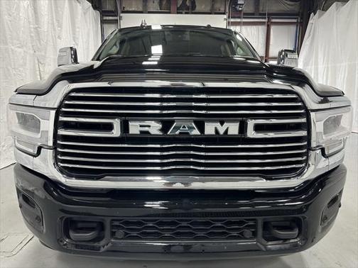 2024 RAM 3500 Laramie Crew Cab 4x4 6'4' Box