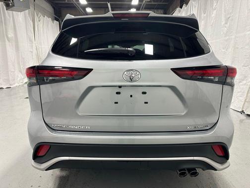 2025 Toyota Highlander XSE