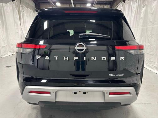 Super Black 2024 Nissan Pathfinder SL 4WD