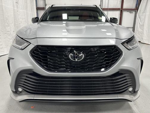 2025 Toyota Highlander XSE