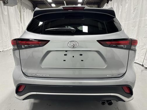 2025 Toyota Highlander XSE
