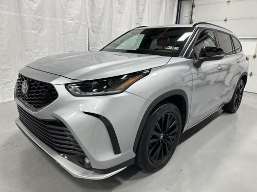 2025 Toyota Highlander XSE