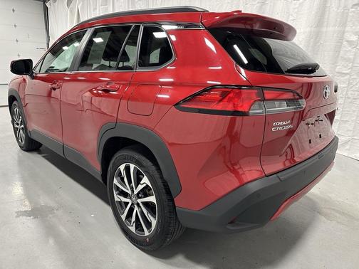 2024 Toyota Corolla Cross XLE