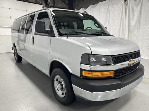 2025 Chevrolet Express 3500 RWD 3500 Extended Wheelbase LT