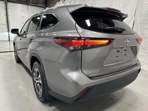 Heavy Metal 2025 Toyota Highlander XLE