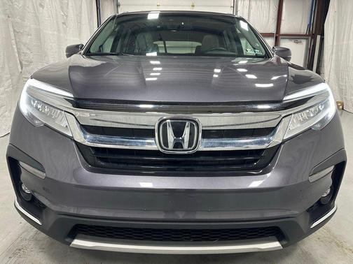 Modern Steel Metallic 2022 Honda Pilot Touring 8-Passenger