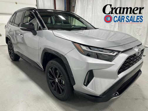 2025 Toyota RAV4 Hybrid SE