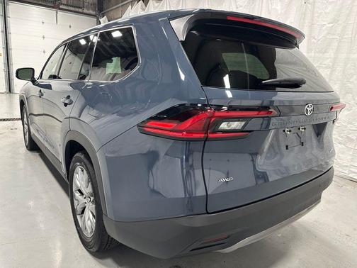 Storm Cloud 2025 Toyota Grand Highlander Limited