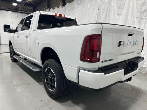 2025 RAM 2500 Laramie Crew Cab 4x4 6'4' Box