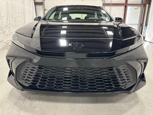 Midnight Black Metallic 2026 Toyota Camry SE