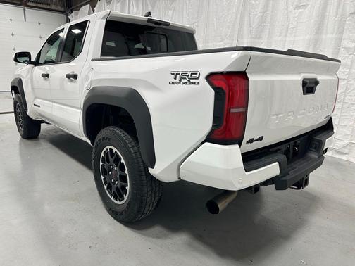 2025 Toyota Tacoma Hybrid TRD Off Road