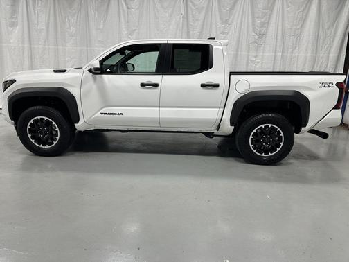2025 Toyota Tacoma Hybrid TRD Off Road
