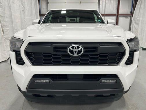 2025 Toyota Tacoma Hybrid TRD Off Road