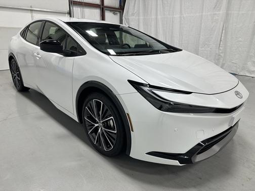 2025 Toyota Prius XLE