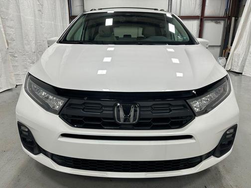 Platinum White Pearl 2025 Honda Odyssey EX-L