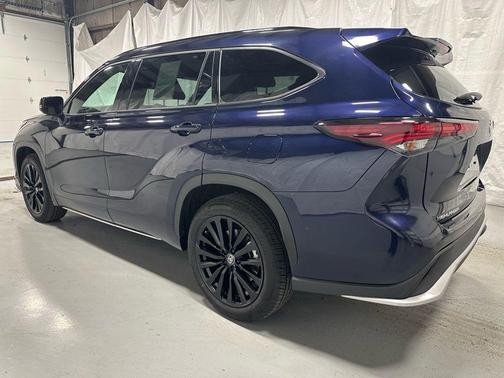 2025 Toyota Highlander XSE