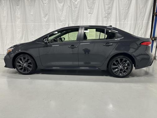 2025 Toyota Corolla Hybrid SE
