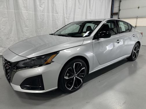 2024 Nissan Altima SR FWD