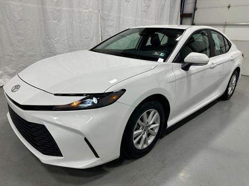 Ice Cap 2026 Toyota Camry LE
