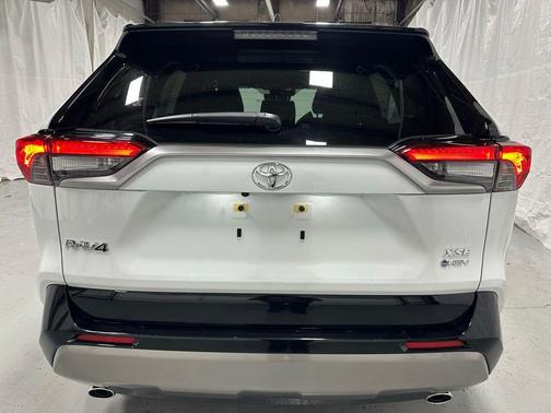 2025 Toyota RAV4 Hybrid SE