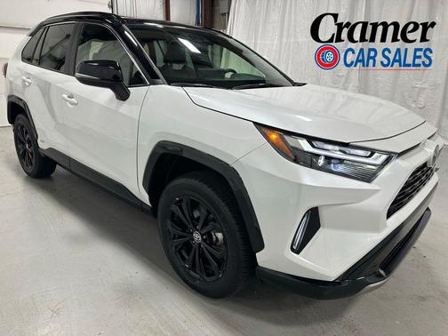 2025 Toyota RAV4 Hybrid SE