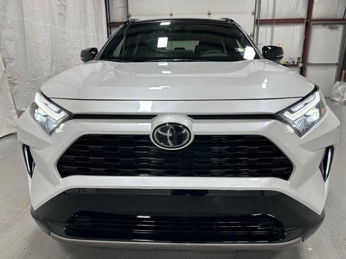 2025 Toyota RAV4 Hybrid SE