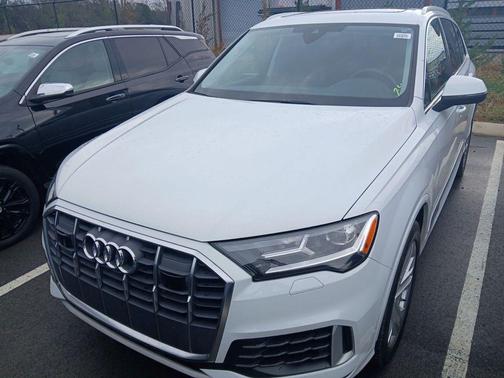 2022 Audi Q7 55 Premium Plus