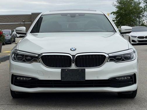 Alpine White 2018 BMW 530e iPerformance