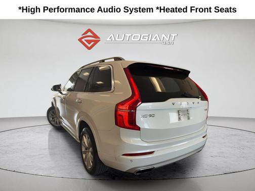 2018 Volvo XC90 T6 Momentum