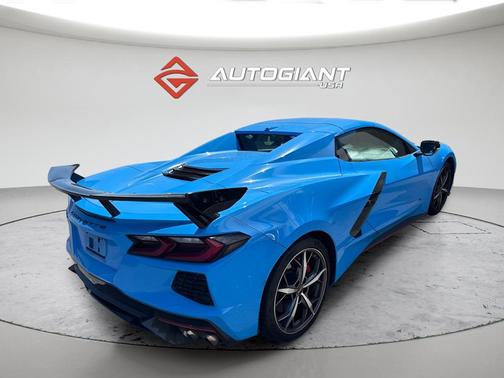 Rapid Blue 2022 Chevrolet Corvette Stingray w/3LT