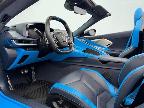 Rapid Blue 2022 Chevrolet Corvette Stingray w/3LT
