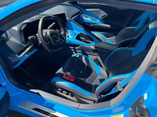 Rapid Blue 2022 Chevrolet Corvette Stingray w/3LT