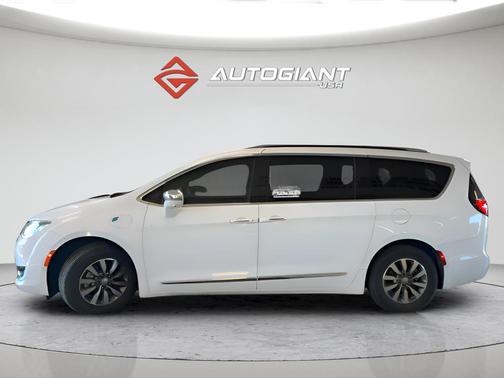 2020 Chrysler Pacifica Hybrid Limited
